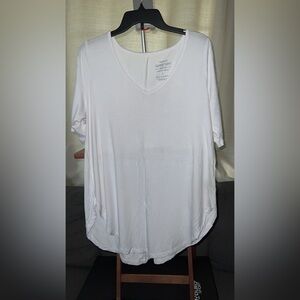 Plus size- white t-shirt